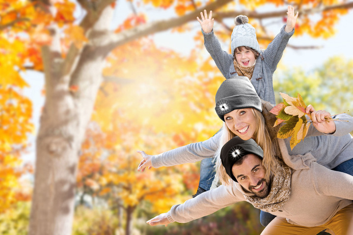 Mützen & Hüte - Modische Mütze mit integrierter, herausnehmbarer LED-Lampe, in Farbe SCHWARZ Ansicht 4