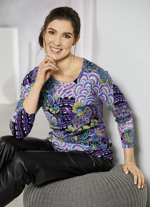 Pullover - Pullover in Feinstrick, in Größe L(44/46) bis XXL(52/54), in Farbe LILA-MULTICOLOR Ansicht 1