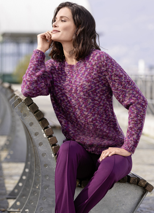 Pullover - Pullover aus hochwertigem Bouclégarn Ansicht 3 Pullover - Pullover aus hochwertigem Bouclégarn, in Größe L(44/46) bis XXL(52/54), in Farbe MAGENTA-LILA-MULTICOLOR Ansicht 3