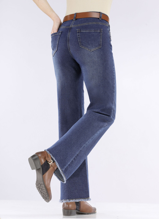 Hosen - Jeans mit angesagtem Fransensaum Ansicht 4 Hosen - Jeans mit angesagtem Fransensaum, in Größe 017 bis 050, in Farbe DUNKELBLAU Ansicht 4
