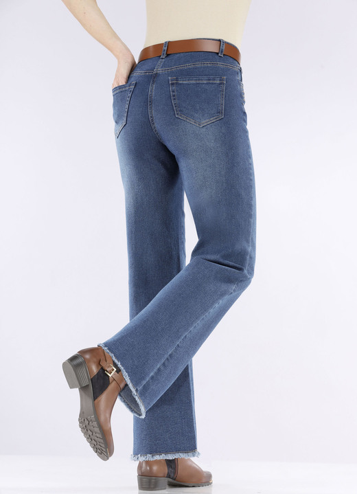 Hosen - Jeans mit angesagtem Fransensaum Ansicht 15 Hosen - Jeans mit angesagtem Fransensaum, in Größe 017 bis 050, in Farbe DUNKELBLAU Ansicht 15