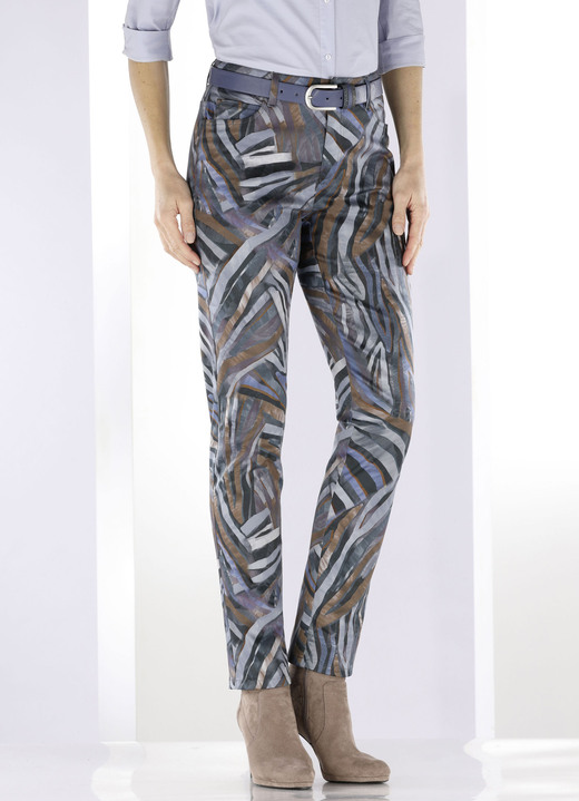 Hosen - Hose mit rückwärtigen Dehnbundeinsätzen, in Größe 018 bis 052, in Farbe JEANSBLAU-SCHOKO-AUBERGINE Ansicht 3