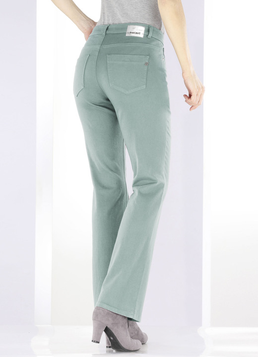 Jeans - Magic-Jeans mit modisch weiterem Beinverlauf Ansicht 12 Jeans - Magic-Jeans mit modisch weiterem Beinverlauf, in Größe 017 bis 088, in Farbe BORDEAUX Ansicht 12