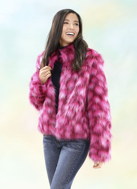 Kunstpelzjacken - Kurzjacke mit hohem Kuschelfaktor, in Größe 034 bis 050, in Farbe PINK-BEERE-CREME Ansicht 3