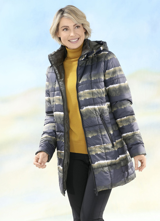 Jacken & Mäntel - Longjacke mit Fantasiedessin Jacken & Mäntel - Longjacke mit Fantasiedessin, in Größe 036 bis 054, in Farbe GRAU-KHAKI-MESSING-NATURWEISS
