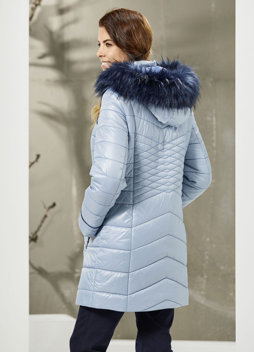 - Longjacke mit jeansblauem Zierstepp, in Größe 019 bis 054, in Farbe HELLBLAU Ansicht 3