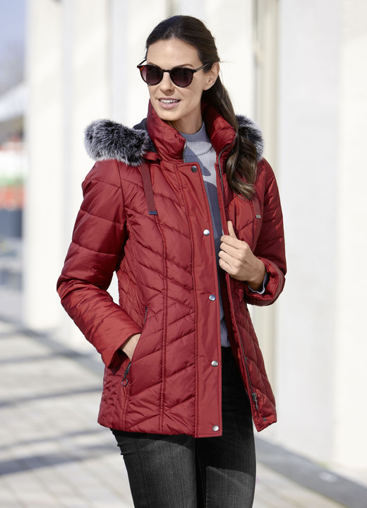 Damen - Jacke mit abnehmbarem Kunstpelz-Besatz Damen - Jacke mit abnehmbarem Kunstpelz-Besatz, in Größe 036 bis 054, in Farbe GRANATROT