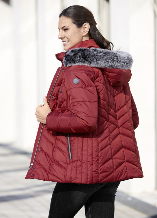 Jacken & Mäntel - Jacke mit abnehmbarem Kunstpelz-Besatz, in Größe 036 bis 054, in Farbe GRANATROT Ansicht 2