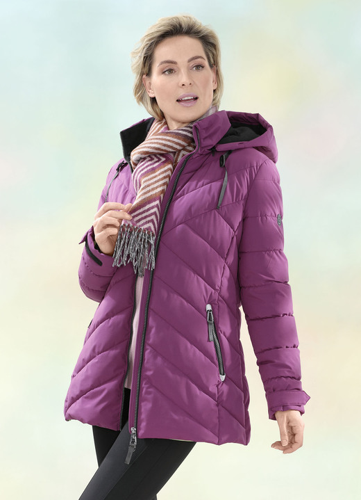 - Funktionsjacke mit abnehmbarer Kapuze, in Größe 036 bis 050, in Farbe VIOLETT Ansicht 1