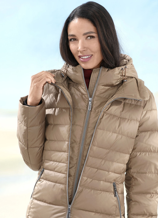 Jacken & Mäntel - Daunen-Kurzmantel mit Reißverschlussleiste Ansicht 4 Jacken & Mäntel - Daunen-Kurzmantel mit Reißverschlussleiste, in Größe 036 bis 052, in Farbe CAMEL Ansicht 4