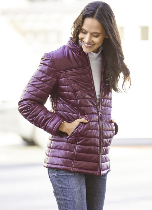 - Lederjacke mit abtrennbarer Kapuze, in Größe 036 bis 050, in Farbe ANTIK BORDEAUX Ansicht 2