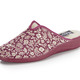 Hausschuhe - Laurina Pantoffel mit Blumen-Stickerei – Farbe BORDEAUX – Ansicht 1 Hausschuhe - Laurina Pantoffel mit Blumen-Stickerei, in Größe 036 bis 042, in Farbe BORDEAUX – Farbe BORDEAUX – Ansicht 1