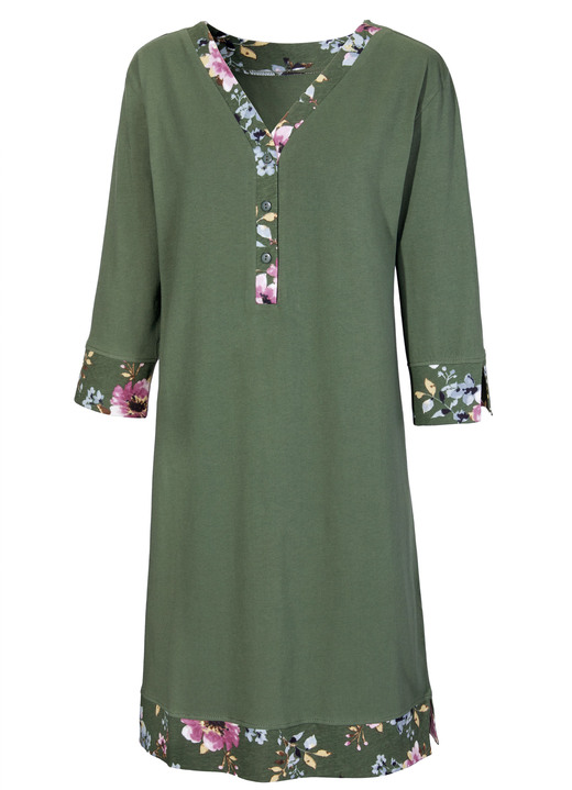 Nachthemden Langarm - Zweierpack Nachthemden mit Knopfleiste Ansicht 4 Nachthemden Langarm - Zweierpack Nachthemden mit Knopfleiste, in Größe 036 bis 054, in Farbe 1X OLIV-BEERE-BUNT, 1X OLIV Ansicht 4