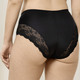 Slips - Triumph-Ladyform Soft Miederslip, in Größe 038 bis 048, in Farbe SEKT – Farbe SCHWARZ – Ansicht 2