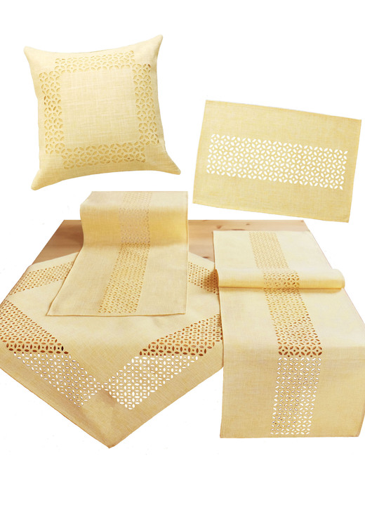 Tischdecken - Tischdecke mit dekorativer Lochstanzung Ansicht 6 Tischdecken - Tischdecke mit dekorativer Lochstanzung, in Größe 135 (2x Platzset, 30/ 45 cm) bis 404 (Kissenbezug, 40/ 40 cm), in Farbe WEISS Ansicht 6