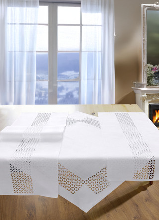 Tischdecken - Tischdecke mit dekorativer Lochstanzung – Farbe WEISS – Ansicht  Tischdecken - Tischdecke mit dekorativer Lochstanzung, in Größe 135 (2x Platzset, 30/ 45 cm) bis 404 (Kissenbezug, 40/ 40 cm), in Farbe WEISS – Farbe WEISS – Ansicht