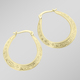 Ohrschmuck - Schöne, glänzende Creolen mit Mäander-Muster – Ansicht 1 Ohrschmuck - Schöne, glänzende Creolen mit Mäander-Muster, in Farbe  – Ansicht 1