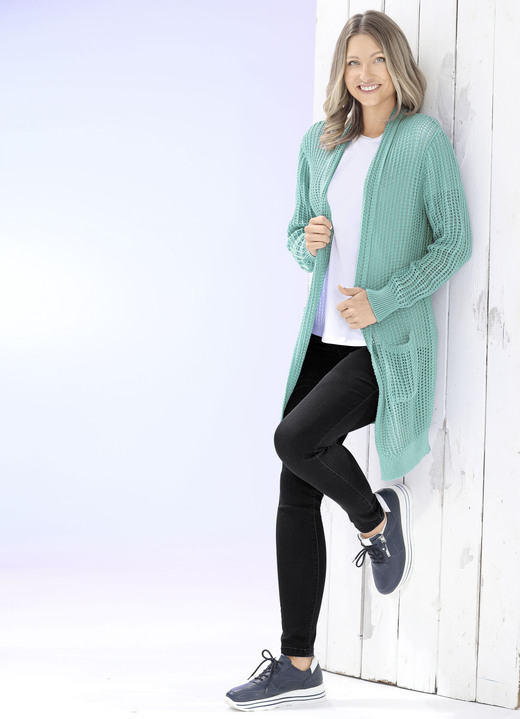 Strickjacken - Long-Strickjacke in streckender Streifenoptik Ansicht 8 Strickjacken - Long-Strickjacke in streckender Streifenoptik, in Größe L(44/46) bis XXL(52/54), in Farbe JEANSBLAU Ansicht 8