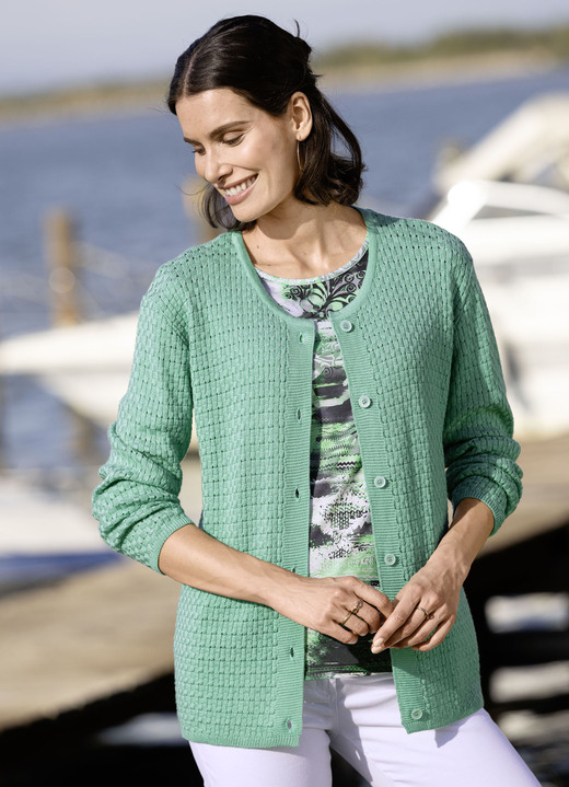 - Strickjacke mit Alloverstruktur, in Größe 038 bis 054, in Farbe JADEGRÜN