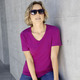 3/4-Arm - Shirt mit V-Ausschnitt in 10 Farben – Farbe MAGENTA – Ansicht 2 3/4-Arm - Shirt mit V-Ausschnitt in 10 Farben, in Größe 034 bis 052, in Farbe HONIG – Farbe MAGENTA – Ansicht 2