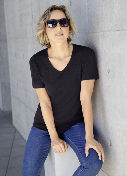Kurzarm - Shirt mit hohem Tragekomfort in 10 Farben Ansicht 3 Kurzarm - Shirt mit hohem Tragekomfort in 10 Farben, in Größe 034 bis 052, in Farbe HELLBLAU Ansicht 3