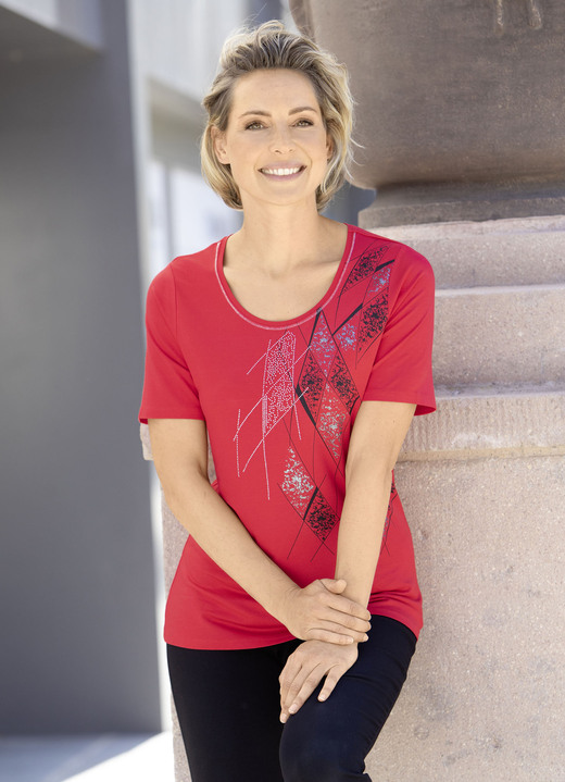 Shirts mit Strass - Hübsches Shirt mit Flatlock-Naht Shirts mit Strass - Hübsches Shirt mit Flatlock-Naht, in Größe 036 bis 052, in Farbe ROT