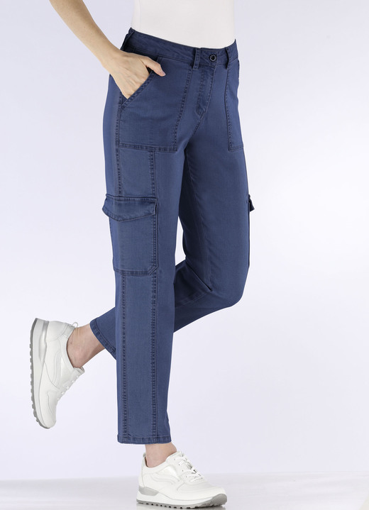 Hosen - Knöchellange Cargojeans, in Größe 017 bis 050, in Farbe HELLBLAU Ansicht 10