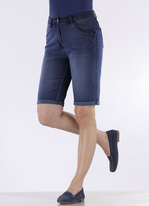 Hosen - Bermudas mit Push-up-Effekt Ansicht 11 Hosen - Bermudas mit Push-up-Effekt, in Größe 034 bis 052, in Farbe HELLBLAU Ansicht 11