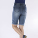 Hosen - Bermudas mit Push-up-Effekt – Farbe JEANSBLAU – Ansicht 4 Hosen - Bermudas mit Push-up-Effekt, in Größe 034 bis 052, in Farbe HELLBLAU – Farbe JEANSBLAU – Ansicht 4