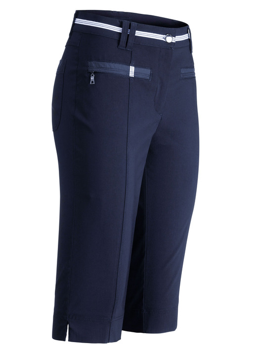 Hosen mit Knopf- und Reißverschluss - Aufwendig gearbeitete Bermudas Ansicht 10 Hosen mit Knopf- und Reißverschluss - Aufwendig gearbeitete Bermudas, in Größe 034 bis 052, in Farbe TÜRKIS Ansicht 10