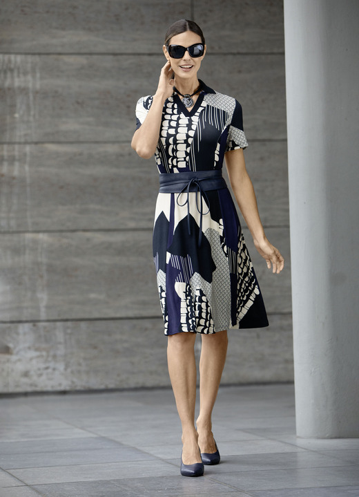 Kurzarm - Kleid mit Polokragen Kurzarm - Kleid mit Polokragen, in Größe 036 bis 052, in Farbe SCHWARZ-BEIGE-MARINE