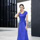 Abendkleider - Kleid mit raffinierter Knotenoptik – Farbe LILA-ROYALBLAU – Ansicht 1 Abendkleider - Kleid mit raffinierter Knotenoptik, in Größe 036 bis 054, in Farbe ROT – Farbe LILA-ROYALBLAU – Ansicht 1
