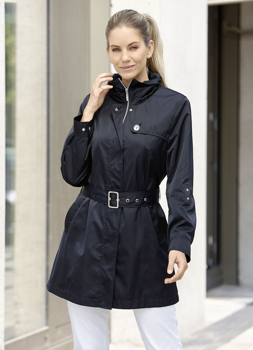 Lang - Longjacke mit Gürtel in Trench-Optik Ansicht 2 Lang - Longjacke mit Gürtel in Trench-Optik, in Größe 036 bis 052, in Farbe SCHWARZ Ansicht 2