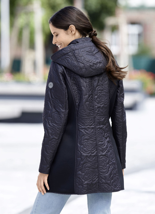 - Jacke im angesagten Materialmix, in Größe 036 bis 054, in Farbe SCHWARZ Ansicht 4