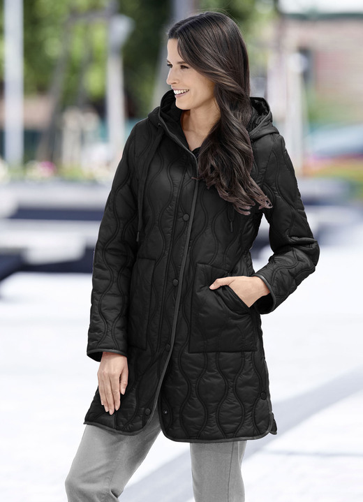 Lang - Longjacke mit ansprechendem Stepp Ansicht 3 Lang - Longjacke mit ansprechendem Stepp, in Größe 034 bis 052, in Farbe ZARTPINK Ansicht 3