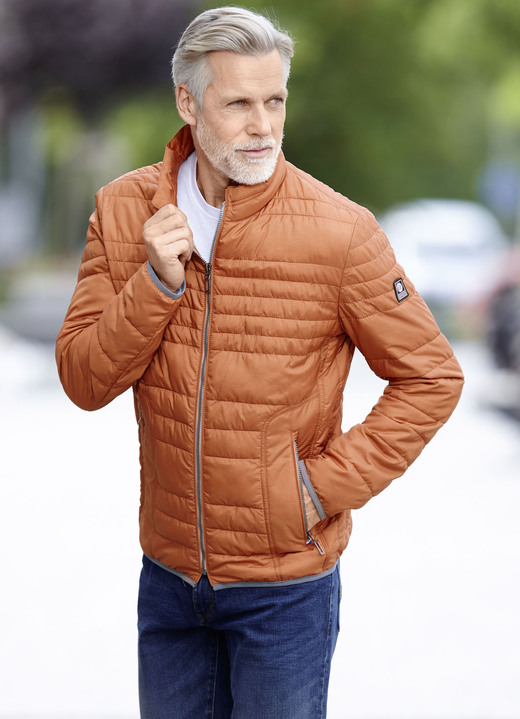 Kurzjacken & Blousons - Steppblouson von „Gate One“ in 3 Farben Ansicht 3 Kurzjacken & Blousons - Steppblouson von „Gate One“ in 3 Farben, in Größe 048 bis 064, in Farbe BLAU Ansicht 3