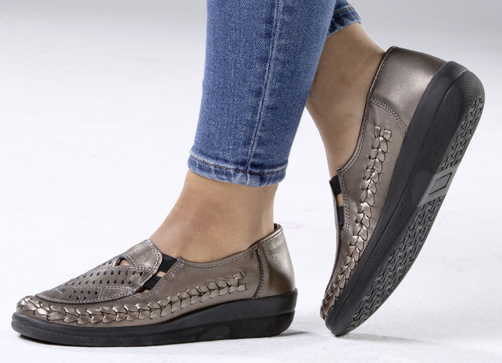 Slipper & Schnürschuhe - ELENA EDEN Slipper luftig durchbrochen und mit Flechtdurchzug, in Größe 036 bis 042, in Farbe SCHWARZ Ansicht 7