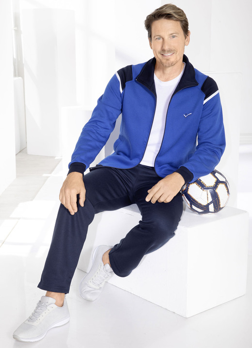 Freizeitanzüge - Freizeitanzug mit elastischem Bund, in Größe 024 bis 062, in Farbe ROYALBLAU-MARINE Ansicht 2