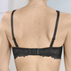 - Naturana Bügel-BH aus elastischer Spitze, in Größe 075 bis 095, in Cup B, in Farbe SCHWARZ – Farbe SCHWARZ – Ansicht 2