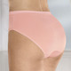 Slips - Fünferpack Slips mit glänzenden Abschlüssen – Farbe 5X APRICOT – Ansicht 1 Slips - Fünferpack Slips mit glänzenden Abschlüssen, in Größe 036 bis 052, in Farbe 3X SCHWARZ, 2X WEISS – Farbe 5X APRICOT – Ansicht 1