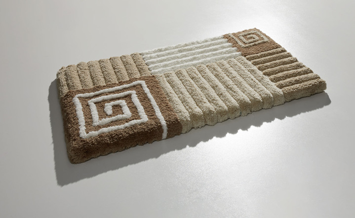 Wohnen - Badgarnitur mit rutschhemmener  Rückseite, in Größe 100 (Vorleger halbrund, 50/ 80 cm) bis 112 (WC-Deckelbezug, 47/ 50 cm), in Farbe BEIGE Ansicht 1