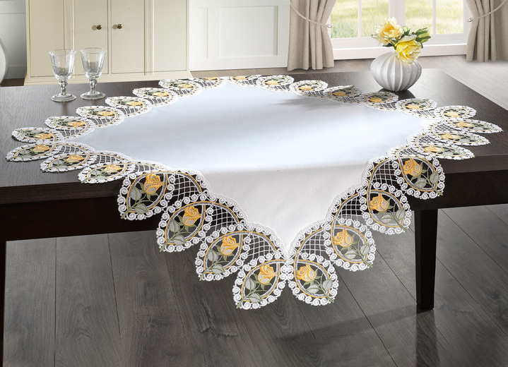 - Tischdecke aus echter Plauener Spitze, in Größe 102 (Läufer oval, 45/ 78 cm) bis 404 (Kissenbezug, 40/ 40 cm), in Farbe SEKT Ansicht 1