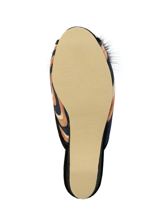 Hausschuhe - ELENA EDEN, schicke Damen-Pantoletten, Weite G, mit Kunstfellpompon, in Größe 036 bis 042, in Farbe ROT Ansicht 7