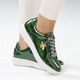 Slipper & Schnürschuhe - ELENA EDEN Sneaker aus Lackleder mit edlem Metallschmuck – Farbe DUNKELGRÜN – Ansicht 5 Slipper & Schnürschuhe - ELENA EDEN Sneaker aus Lackleder mit edlem Metallschmuck, in Größe 036 bis 042, in Farbe WEISS – Farbe DUNKELGRÜN – Ansicht 5