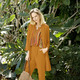 3/4-Arm - Longbluse mit komfortablen Seitenschlitzen – Farbe ORANGE – Ansicht 2 3/4-Arm - Longbluse mit komfortablen Seitenschlitzen, in Größe 038 bis 048, in Farbe ORANGE – Farbe ORANGE – Ansicht 2