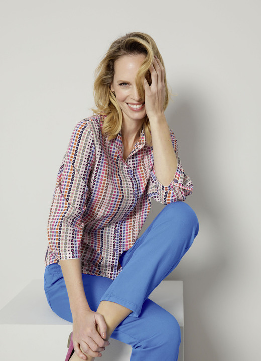 - Bluse mit grafischem Druck, in Größe 038 bis 052, in Farbe MULTICOLOR Ansicht 3