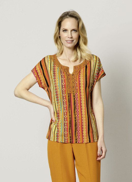 Shirts - Shirt mit Häkelspitzenbesatz, in Größe 038 bis 046, in Farbe MULTICOLOR Ansicht 1