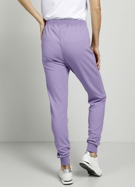 Hosen - Hose im Joggpant-Style Ansicht 5 Hosen - Hose im Joggpant-Style, in Größe 038 bis 052, in Farbe LILA-WEISS Ansicht 5