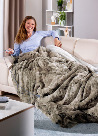 Wärme & Entspannung - XXL-Heizdecke in Lammfell-Optik, in Farbe BEIGE – Farbe BEIGE – Ansicht 