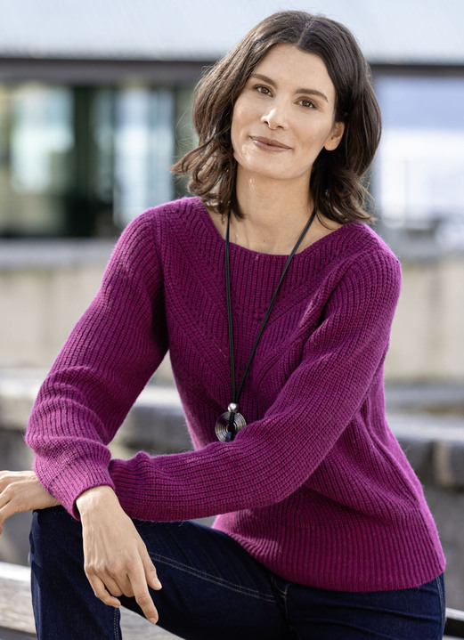 Langarm - Pullover in Perlfang, in Größe L(44/46) bis XS(32/34), in Farbe BEERE Ansicht 2